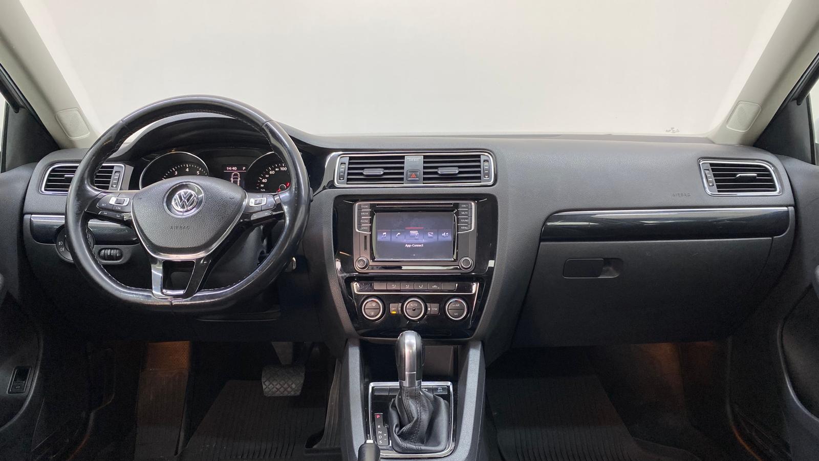 VOLKSWAGEN JETTA 7